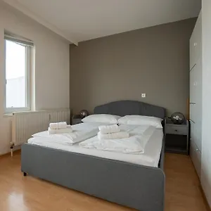  Apartment With A Private Terrace Located Right Near Belvedere Castle, 15 Minutes Away From Stephansdom