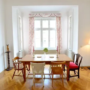  Apartment Classy Apartment, 10 Min To The Centre